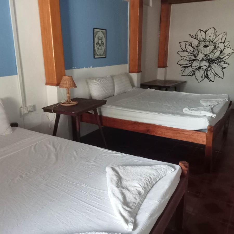 Nomad Guesthouse Kratie Buitenkant foto